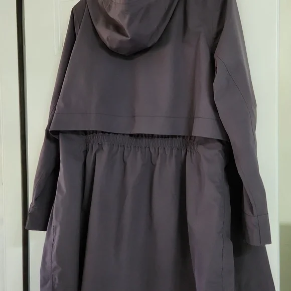 ATHLETA WOMENS PLUM Purple Hooded Raincoat - Picture 7 of 14